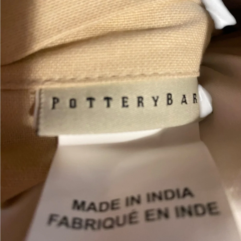 Pottery Barn 2 Tan XL Down Filled Pillows W Christmas Wreath Embroidery Beaded - Picture 12 of 16